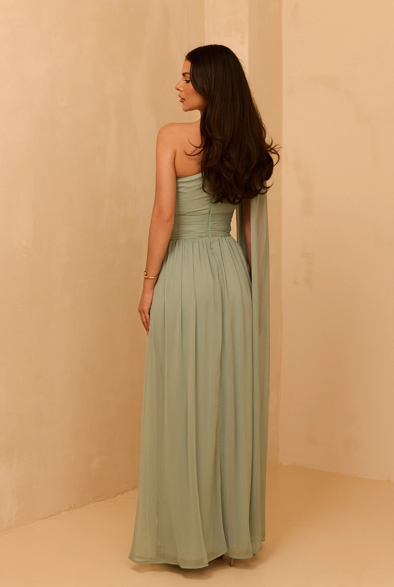 Serena - Robe longue asymétrique à manches amples et amovibles et bas volanté